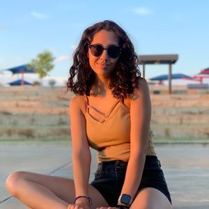 Meet your Posher, Stephanie